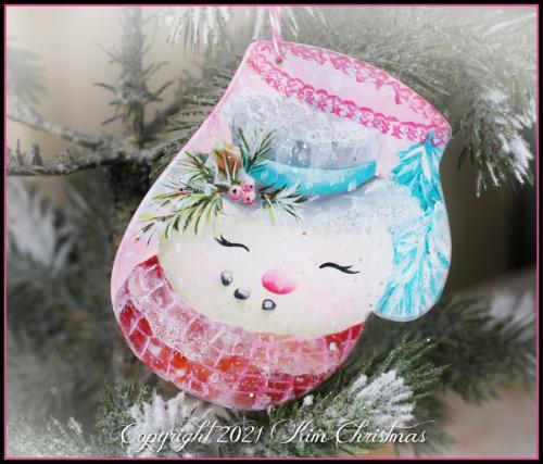 Frosty Smiles! Orn21-10R