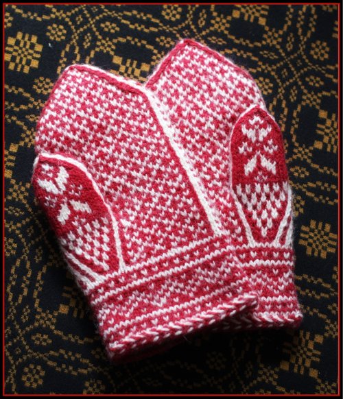 Norseman Mittens